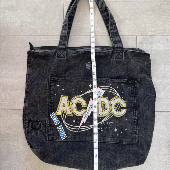 NWOT AC/DC black denim tote bag w cool details & zippered top, pockets in & out😊 - Picture 6 of 10